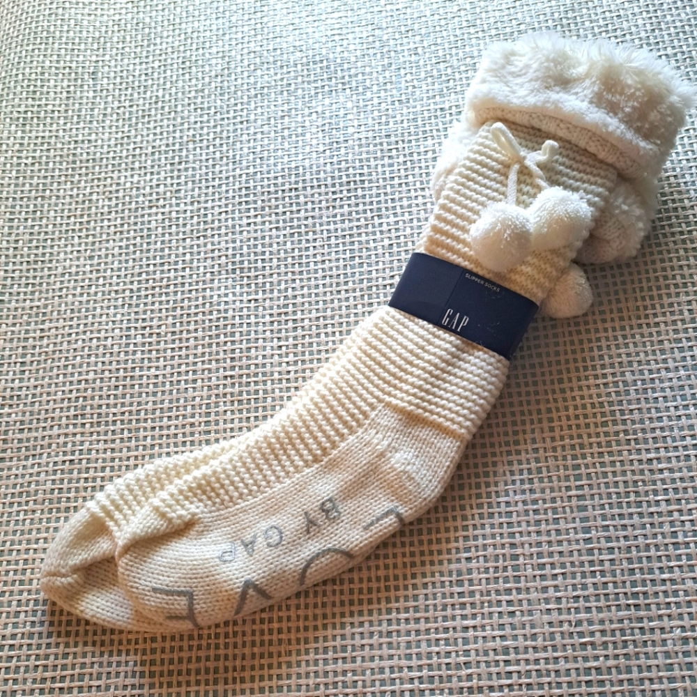 ! NWT GAP LOVE Slipper Socks